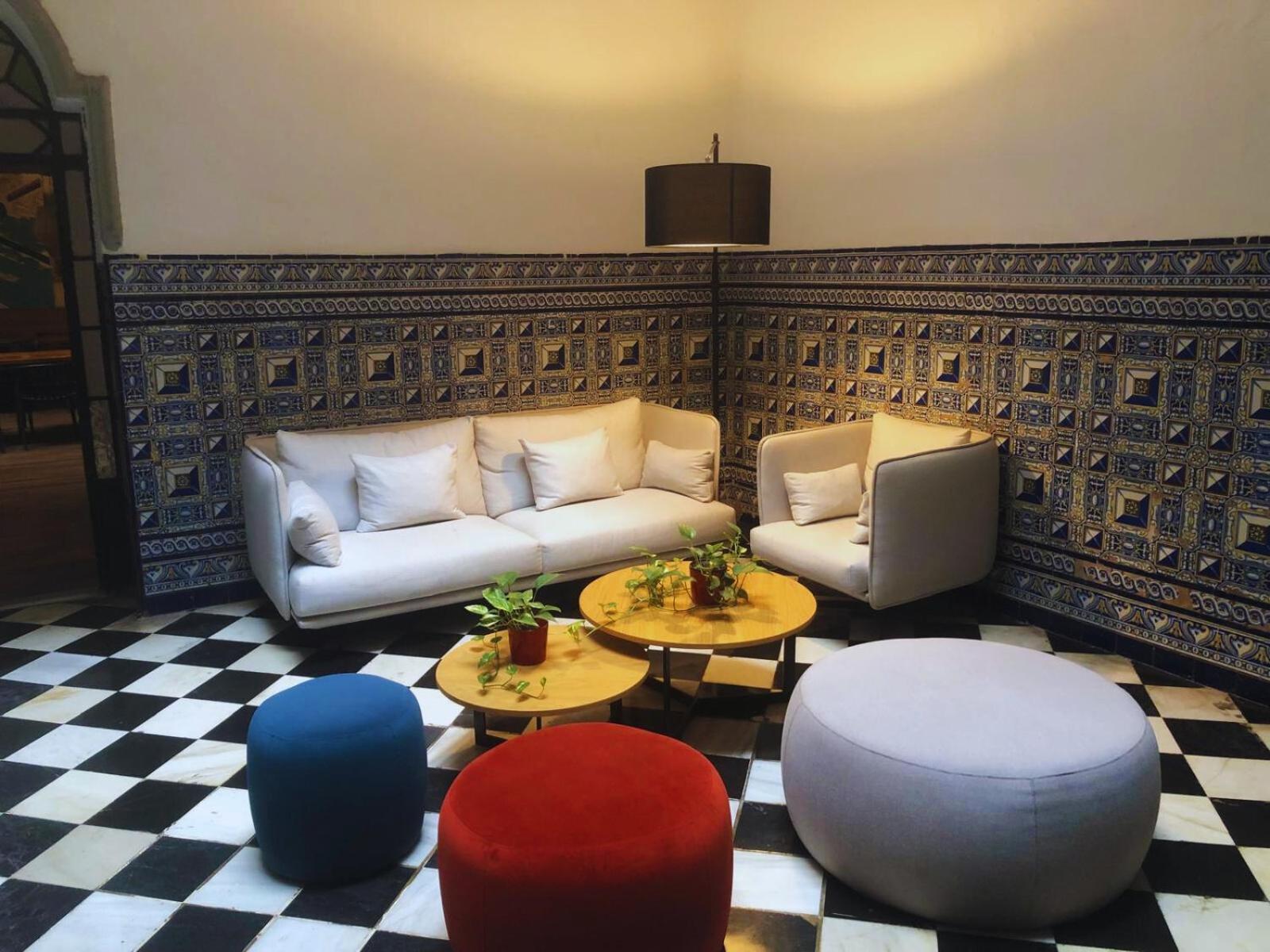 La Central Sevilla Extérieur photo
